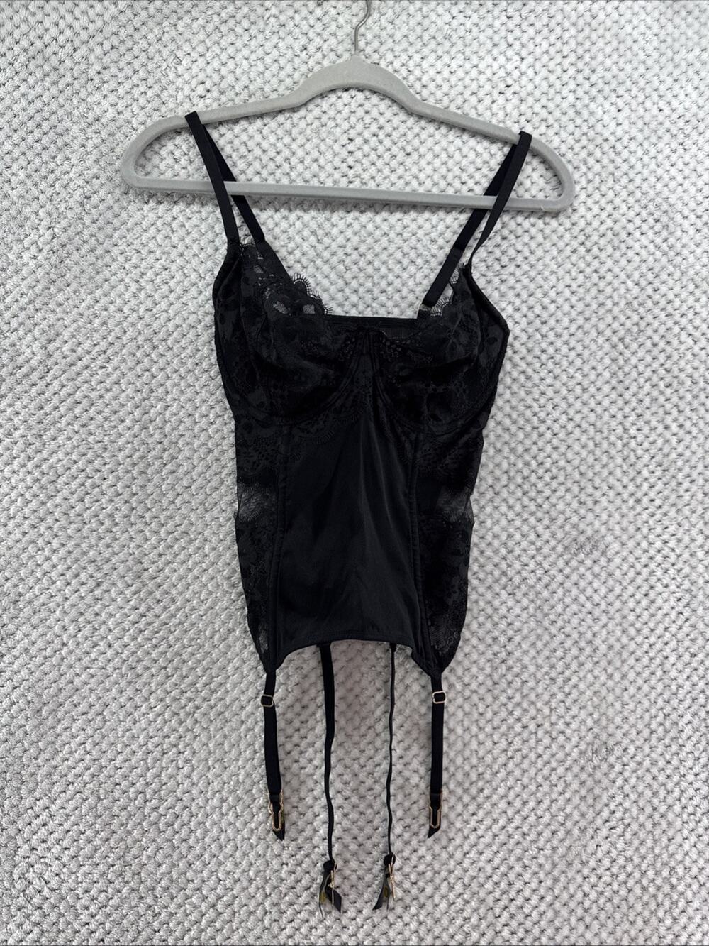 Victorias Secret Lace Boned Corset Bustier With Garter Straps 34DD/E75 Black